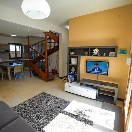 Getawaynpetto Private Duplex Maisonette With Jacuzzi Hot Tub Mgarr Eksteriør bilde