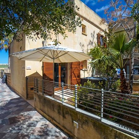 Getawaynpetto Private Duplex Maisonette With Jacuzzi Hot Tub Mgarr Eksteriør bilde
