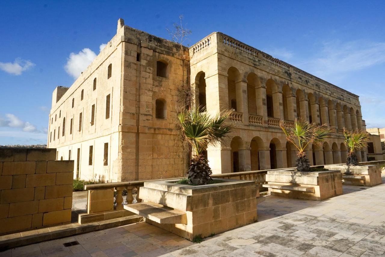 Getawaynpetto Private Duplex Maisonette With Jacuzzi Hot Tub Mgarr Eksteriør bilde