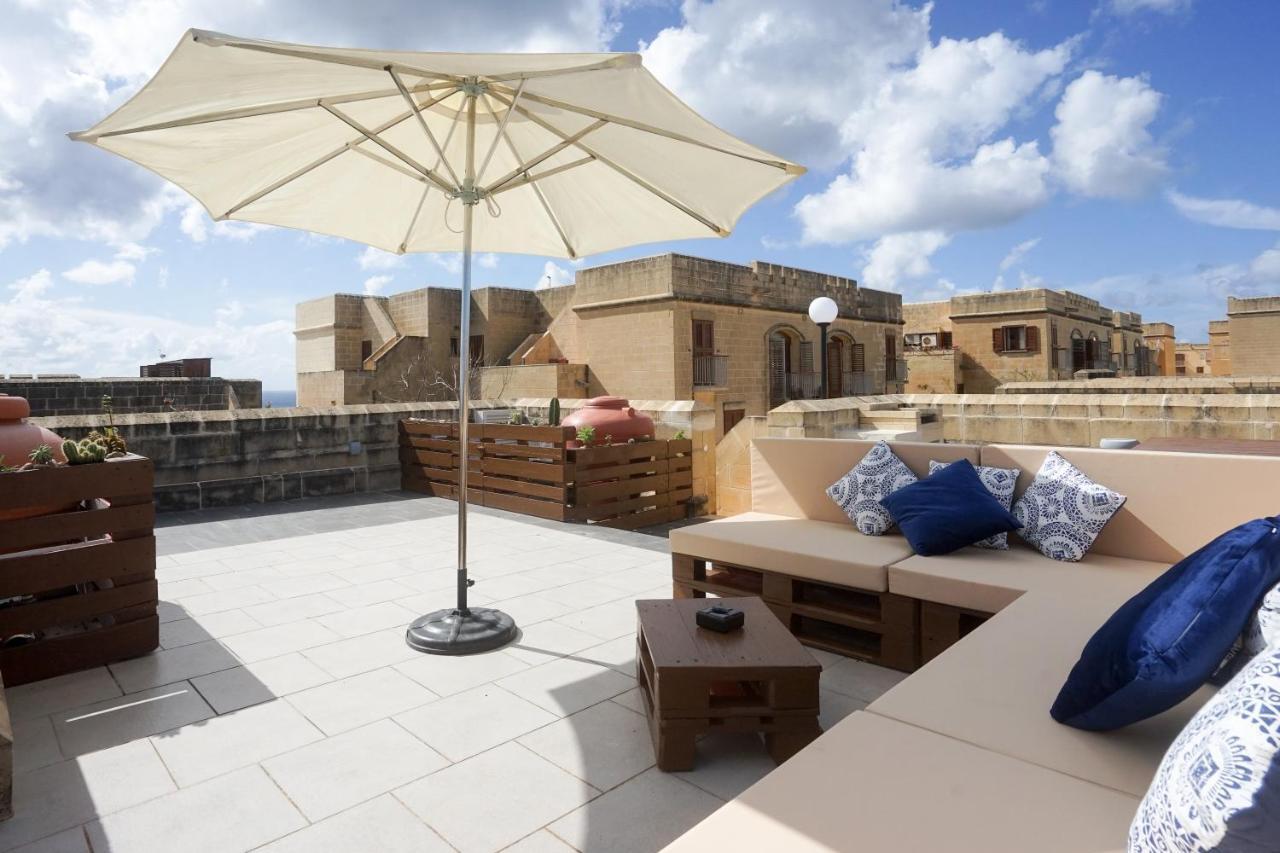 Getawaynpetto Private Duplex Maisonette With Jacuzzi Hot Tub Mgarr Eksteriør bilde