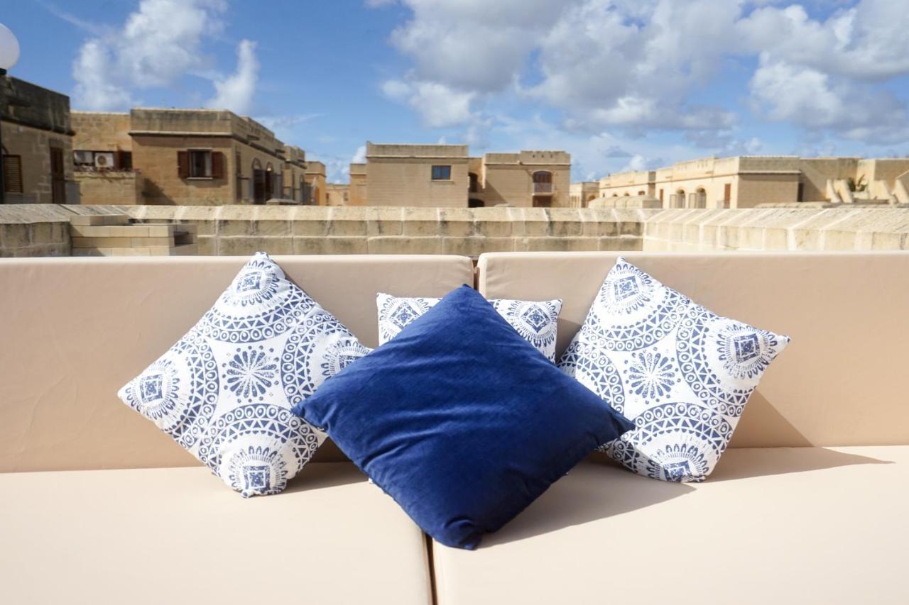 Getawaynpetto Private Duplex Maisonette With Jacuzzi Hot Tub Mgarr Eksteriør bilde