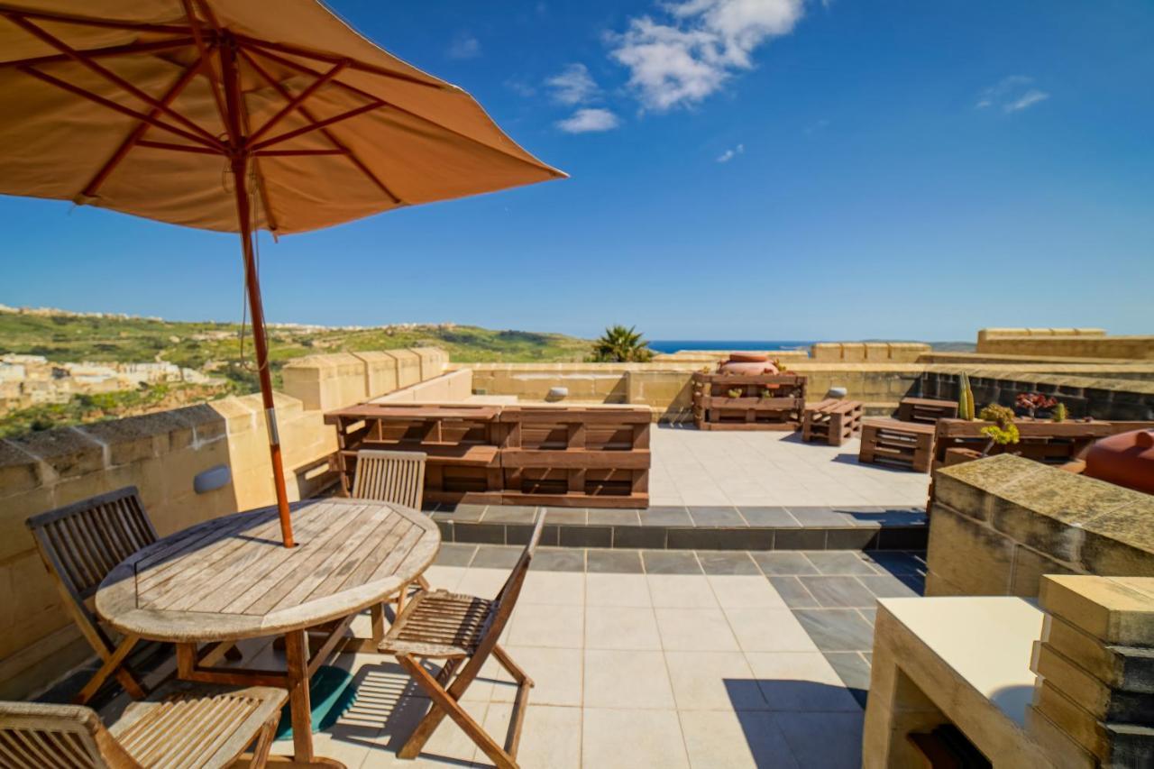 Getawaynpetto Private Duplex Maisonette With Jacuzzi Hot Tub Mgarr Eksteriør bilde